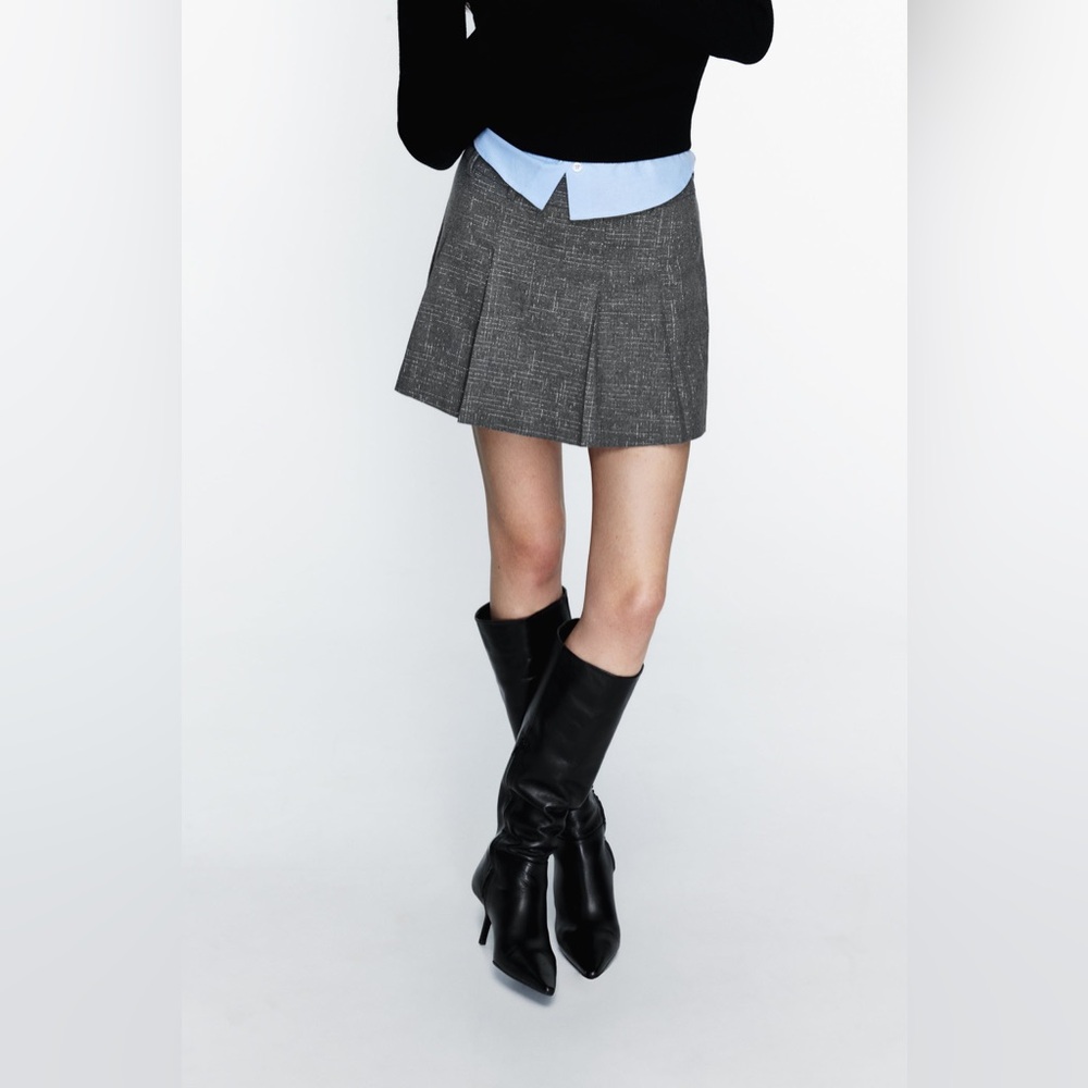 Zara Pleated Mini Skort with Metallic Thread Detail Size Small Gray NWT